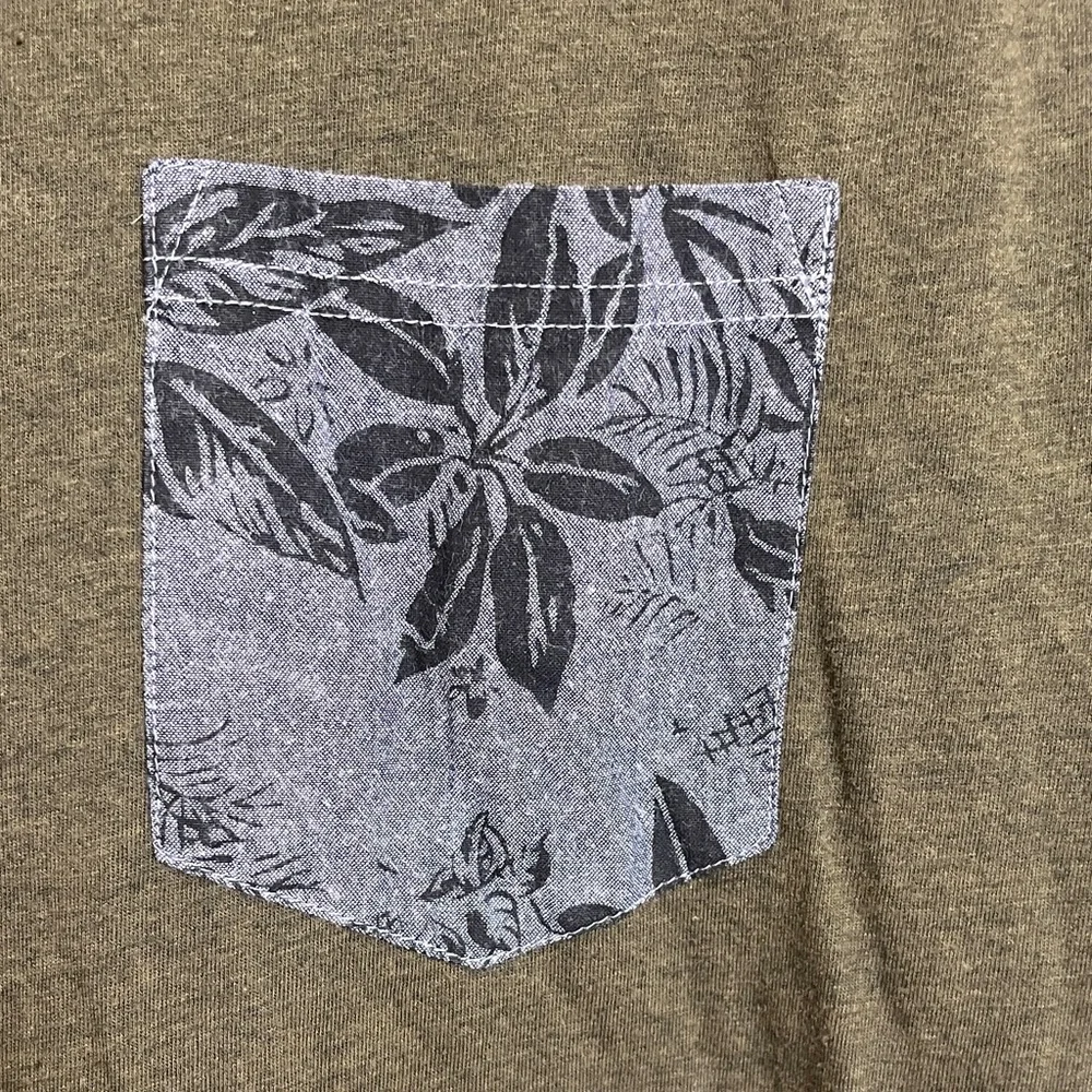 Banana Republic Dark Green Tee with Patterned Pocket